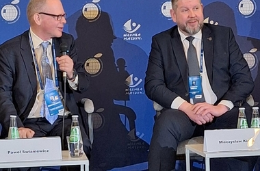 Prof. Paweł Swianiewicz, dyrektor Narodowego Instytutu Samorządu Terytorialnego podczas XI Europejskiego Kongresu Samorządowy w Mikołajkach - kliknięcie spowoduje wyświetlenie powiększonego zdjęcia